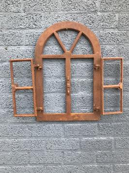 Eisenrahmen, stabiles stabiles Fenster, Fenster für den sonnigen Garten