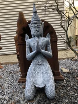 Tempelwächter in kniender Position, Thailand, Polystone