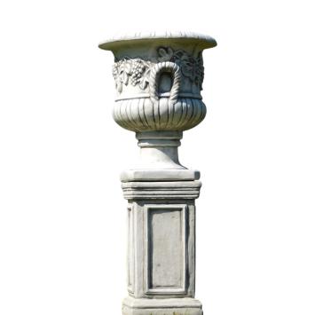 Gartenvase mit Weintrauben auf Sockel - 97 cm - Stein