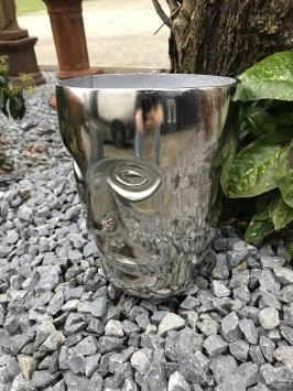 Aluminium vaas, rond in de vorm van een gezicht, nikkel