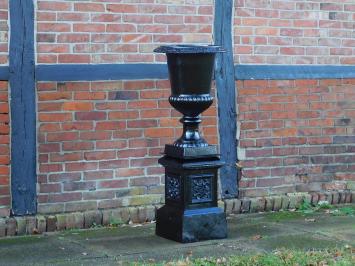 Gartenvase auf Sockel - Gusseisen - schwarz - klassisch französisch