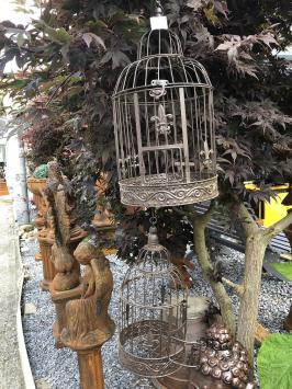 Set ronde bruine metalen vogelkooitjes