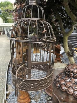 Set ronde bruine metalen vogelkooitjes