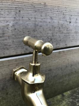 Wasserhahn für Gartenbrunnen, Messing, Stilvoll