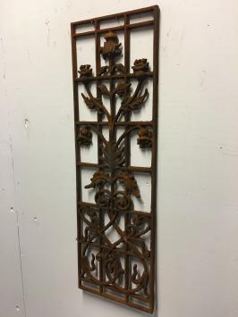 Gietijzeren wandornament bloemmotief