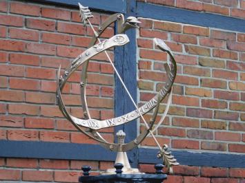 Sonnenuhr aus Messing – Sockel aus Aluminium - klassisch