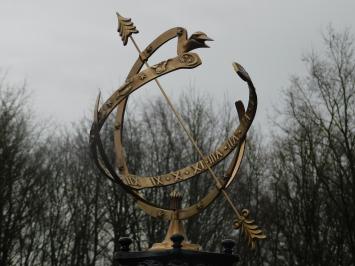 Sonnenuhr aus Messing – Sockel aus Aluminium - klassisch